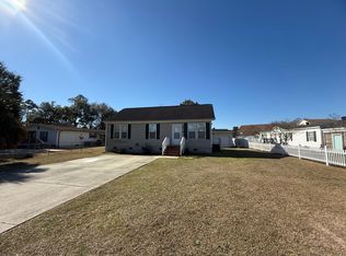 501 Rainbow Dr, Murrells Inlet, SC 29576
