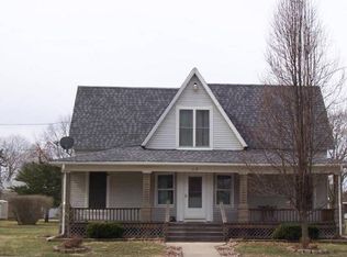 112 N Elizabeth St, Stronghurst, IL 61480