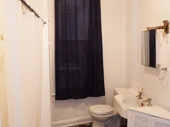 5th image of 2823 Saint Paul St APT 1