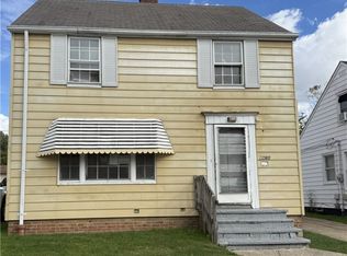 5199 Arch St, Maple Heights, OH 44137