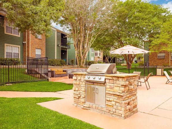 1500 Lawnmont Dr #209