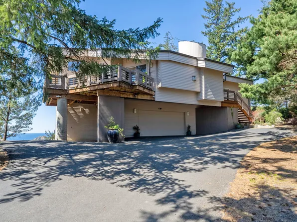 850 Ridgewood Rd, Oceanside, OR 97134