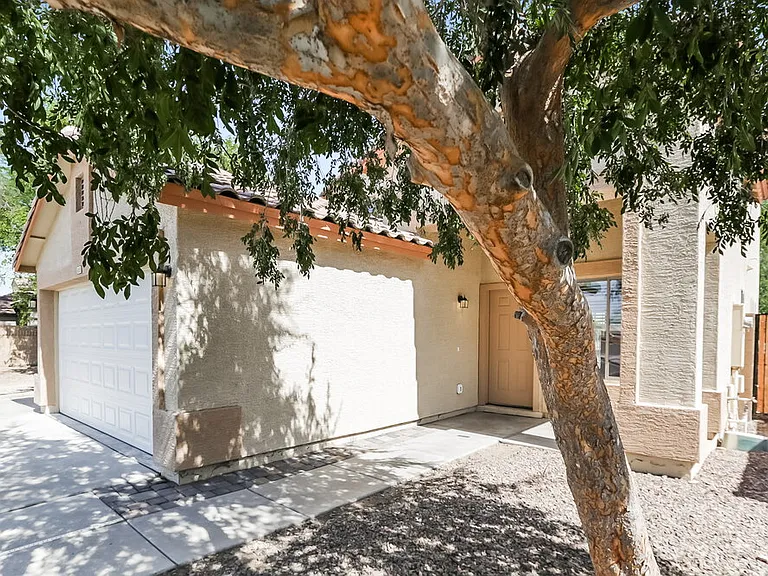 6558 W Chickasaw St — Photo 4