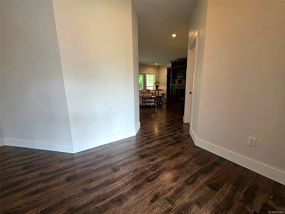 5th image of 5450 Tomswood Rd #10
