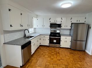 40 Bourne St #2, Bristol, RI 02809