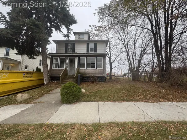 127 Jones St, Mount Clemens, MI 48043