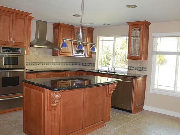 4th image of 274 S Solomon Dr