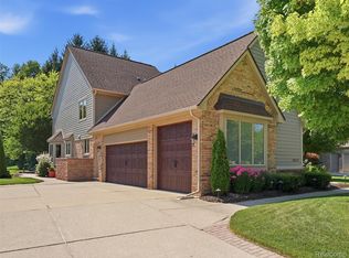 50173 Hedgeway Dr, Shelby Township, MI 48317