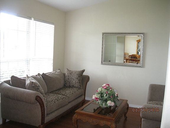 4th image of 1815 Queen Palm Dr