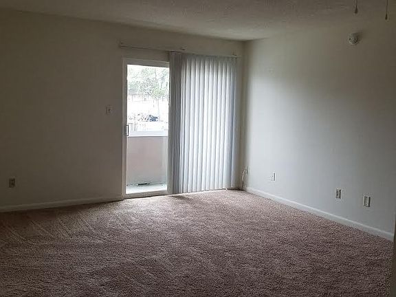 4th image of 2100 Pasadena Ave