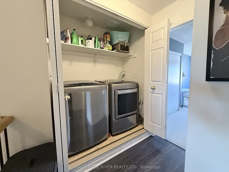 906 Audley Rd N — Photo 35