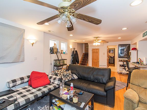 5th image of 1436 W Belle Plaine Ave