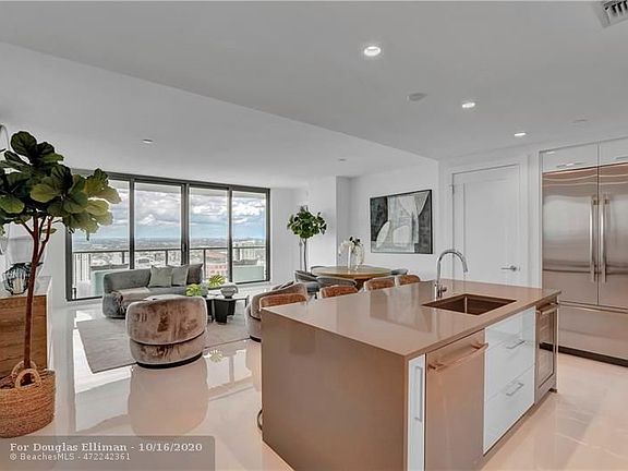 2nd image of 100 E Las Olas Blvd #3302