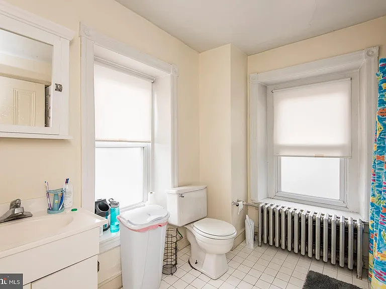 133 Dupont St — Photo 24