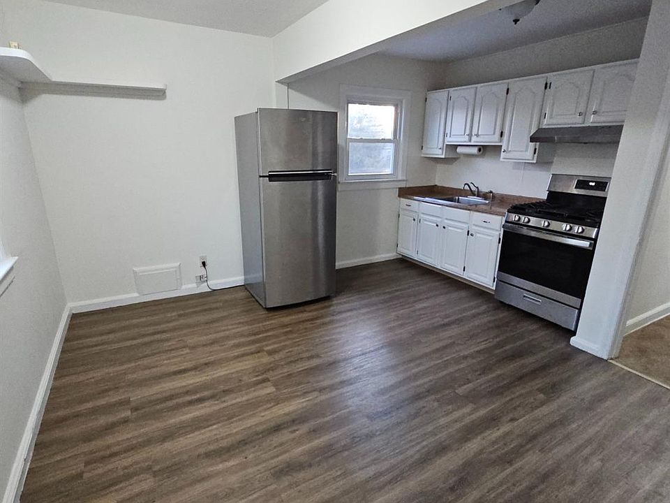 1st image of 33 Avenel St