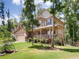 40 Grand Georgian Ct NE, Cartersville, GA 30121