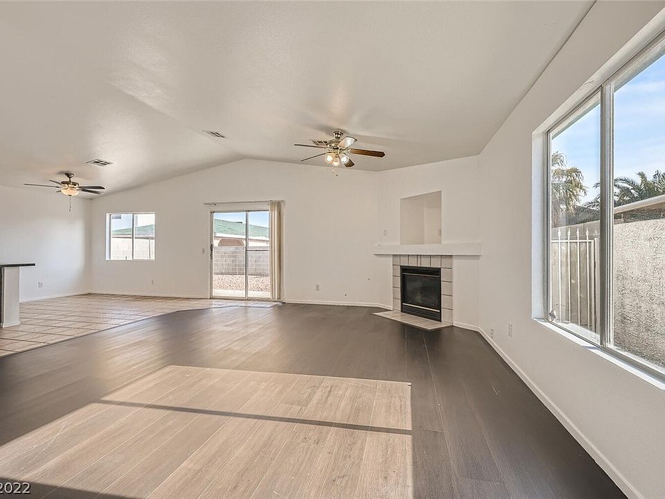 1st image of 3946 Via Lucia Dr