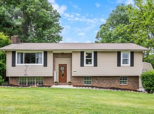 2309 Eau Clair Dr, Maryville, TN 37803