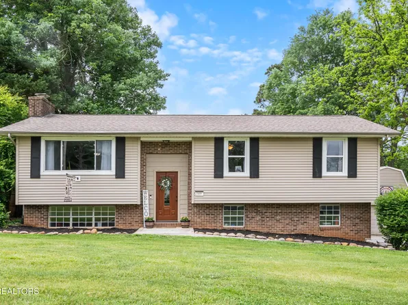 2309 Eau Clair Dr, Maryville, TN 37803
