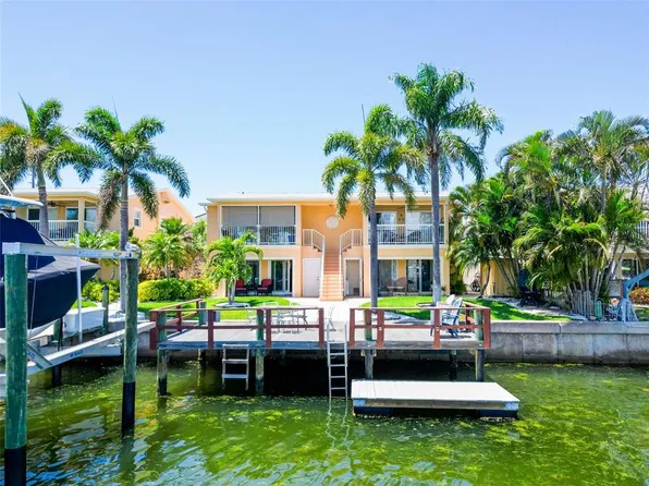2687 Woodette Dr APT B, Dunedin, FL 34698