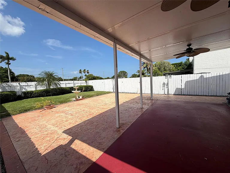 10971 SW 69th Ter #10971 — Photo 33