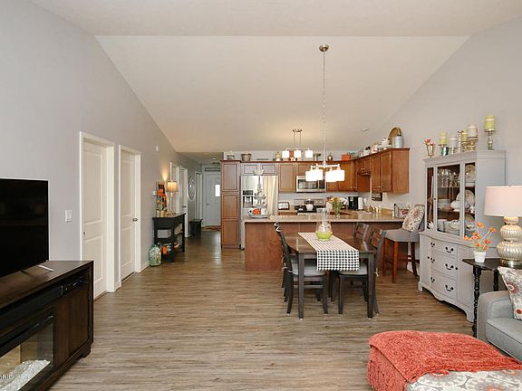 5th image of 512 Laurie St #15