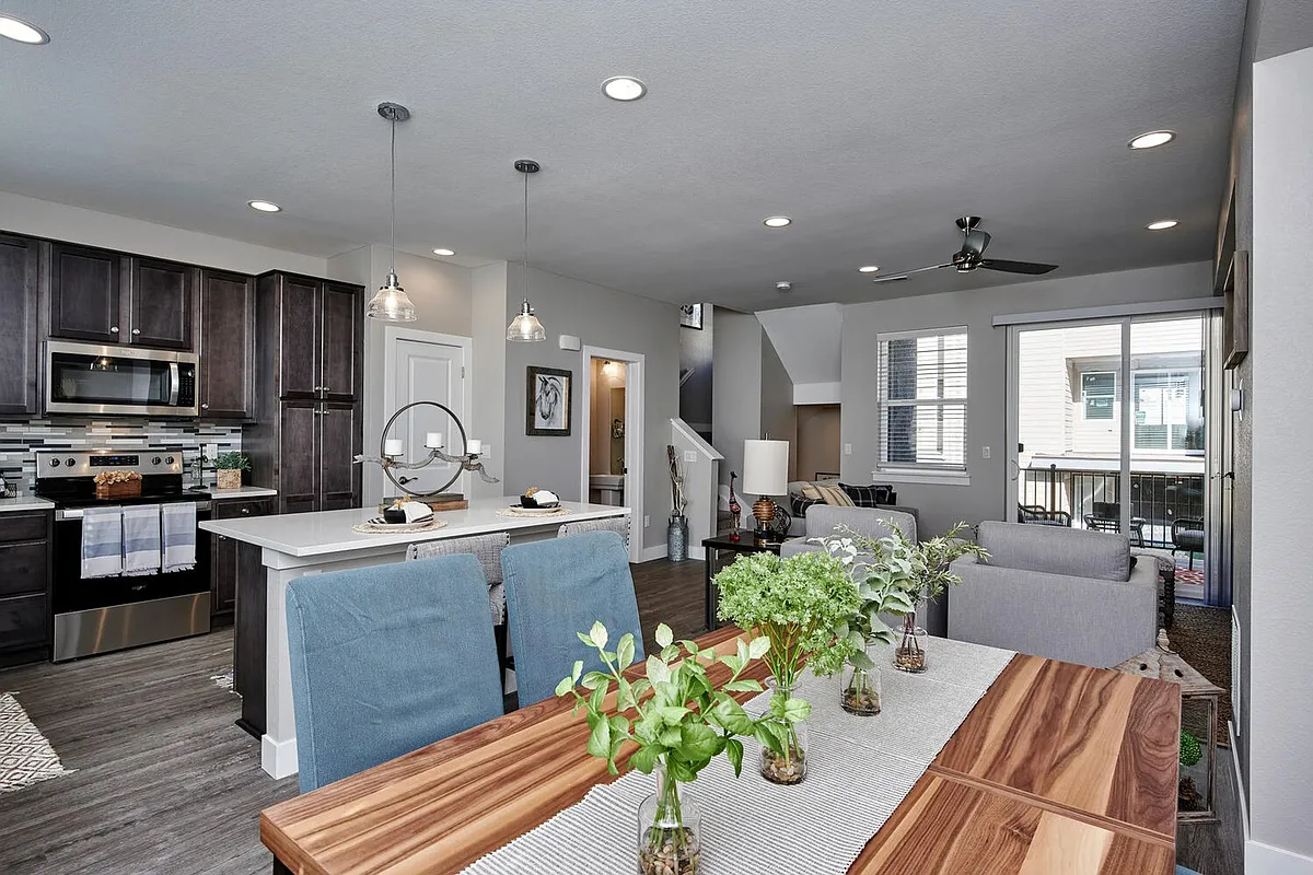 Building Photo - Creekline Townhomes