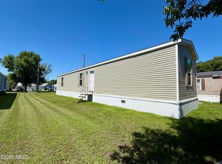 127 Hansen Loop, Milbank, SD 57252