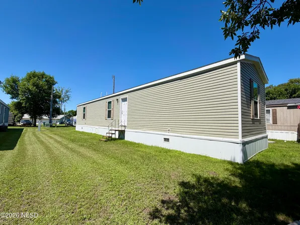 127 Hansen Loop, Milbank, SD 57252