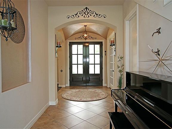 3rd image of 23 Wrangler Pass Dr