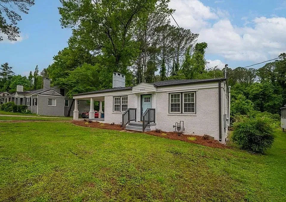 3 bed, 2.0 bath, 1183 sqft, $1,850 — Photo 2