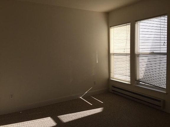 5th image of 118 Wood St APT 305