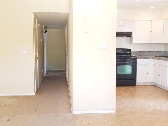 3rd image of 505 W 11th St