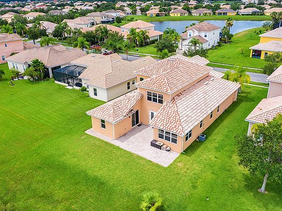 2nd image of 3551 Forest Park Dr