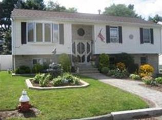 39 Ventura Ln, New Bedford, MA 02745