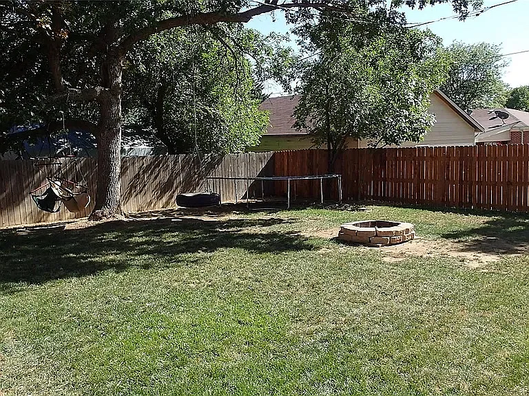 11863 Claude Way — Photo 19