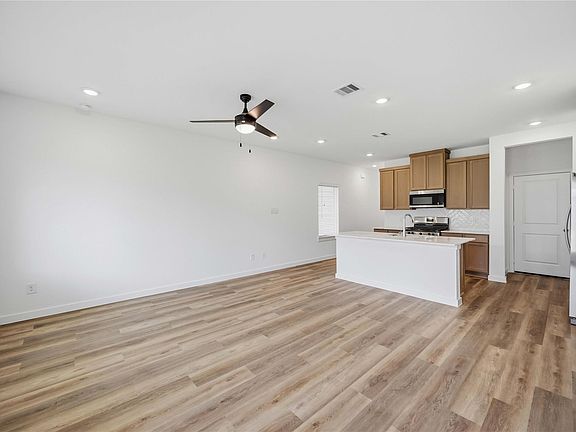 4th image of 2602 McHenry Landing Ln