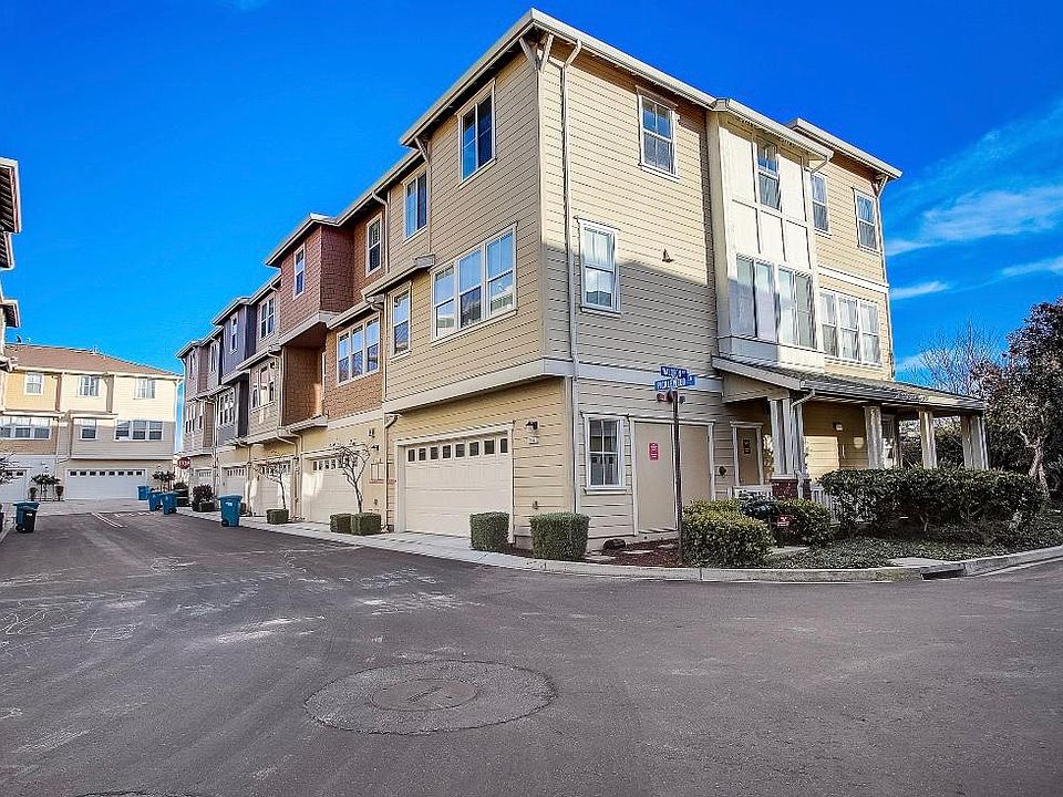1st image of 203 Pickleweed Ln