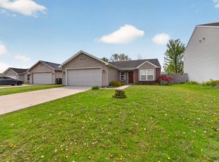 9516 Golden Oak Dr, Fort Wayne, IN 46835