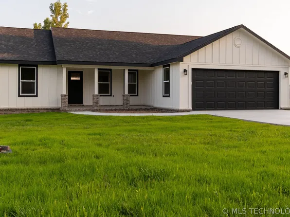 407 NW 9th St, Wagoner, OK 74467