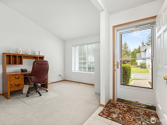 3rd image of 5710 Gateway Lane NE