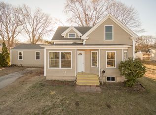 209 Holmes Rd, Warwick, RI 02888