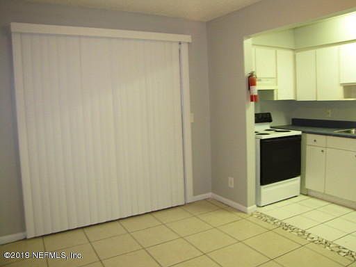 3rd image of 3044 Walton St APT 3