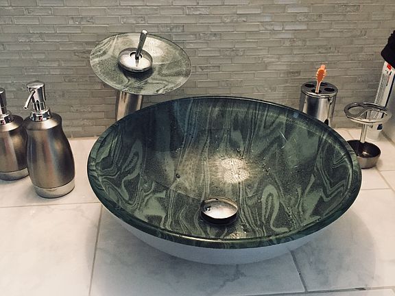 Vessel sink