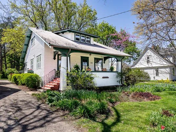 246 N Worth Ave, Elgin, IL 60123