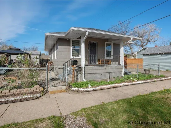 810 Maxwell Ave, Cheyenne, WY 82007