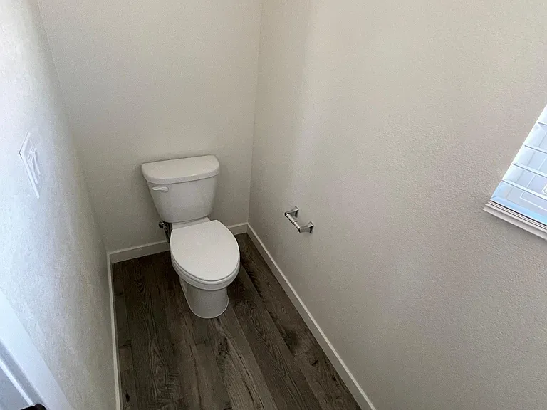 8808 Portia Dr — Photo 17