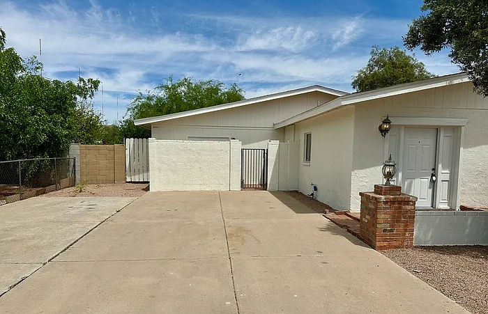 Building Photo - 2844 W Marlette Ave