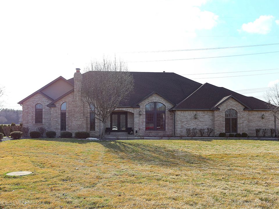 1st image of 17750 S Crystal Lake Dr