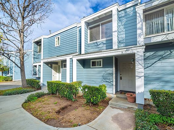2nd image of 15735 Nordhoff St Unit 3